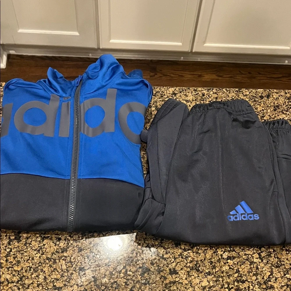Adidas Blue and Gray Tracksuit - Picture 12 of 14